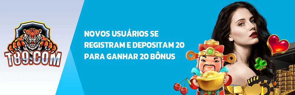 homem ganha dinheiro fazendo decote em partes intimas dos homem